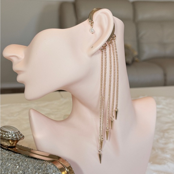 Elegant Gold Tassel Earrings - Picture 7 of 11